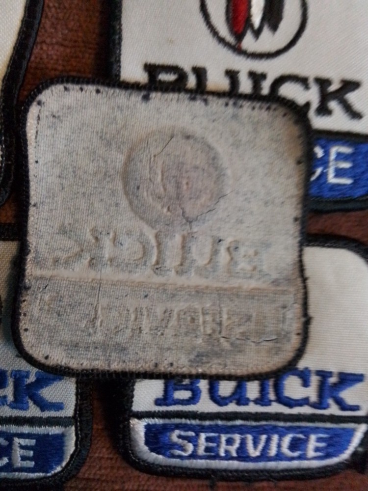 Patch. "BUICK SERVICE" IRON OR SEW ON. NOS