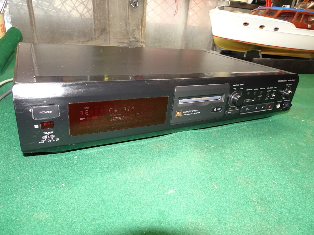 Sony MDS-JE510 minidisc deck recorder / player (NO remote) - Working condition