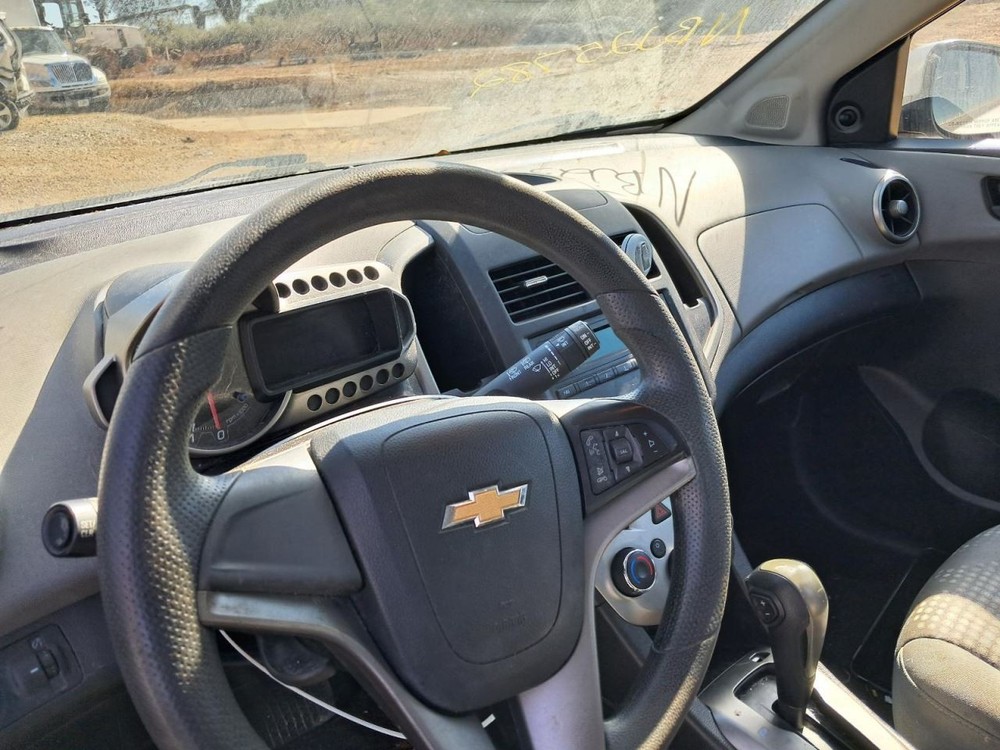 SONIC 2015 Glove Box 4830134