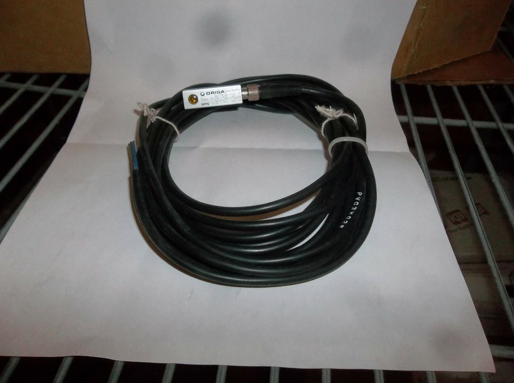 ORIGA TYPE IS PROXIMITY SENSOR SWITCH With PVC3X025