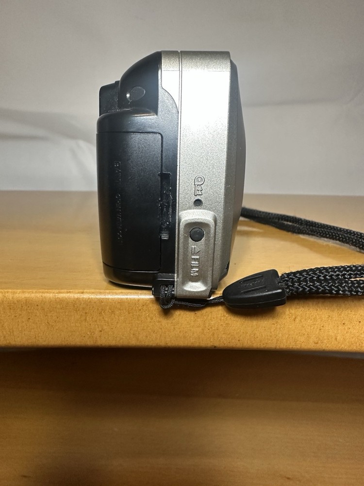 MINOLTA VECTIS 25 POINT & SHOOT CAMERA
