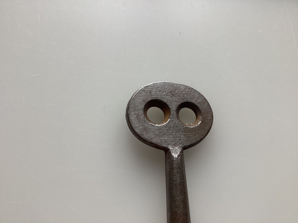 ANTIQUE, LARGE SOLID BARREL MASTER KEY … VICTORIAN / EDWARDIAN (REF A16)