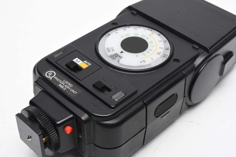 Minolta Auto 128 electronic flash, nice & clean, tested, w/Case+Manual+Diffuser