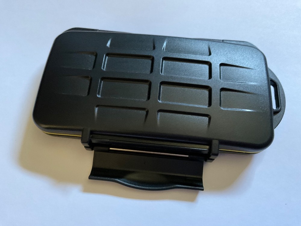 1pc(USED) Generic Hard case for SANDISK CF TYPE II compactflash storage case