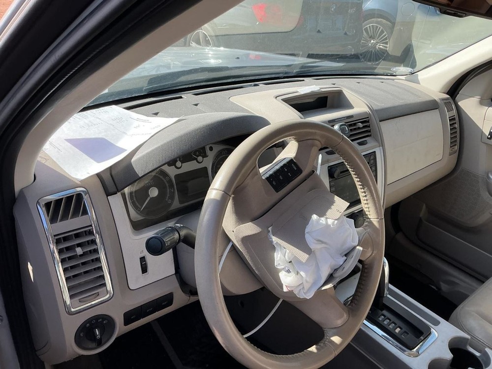 MARINER 2008 Glove Box 4978005