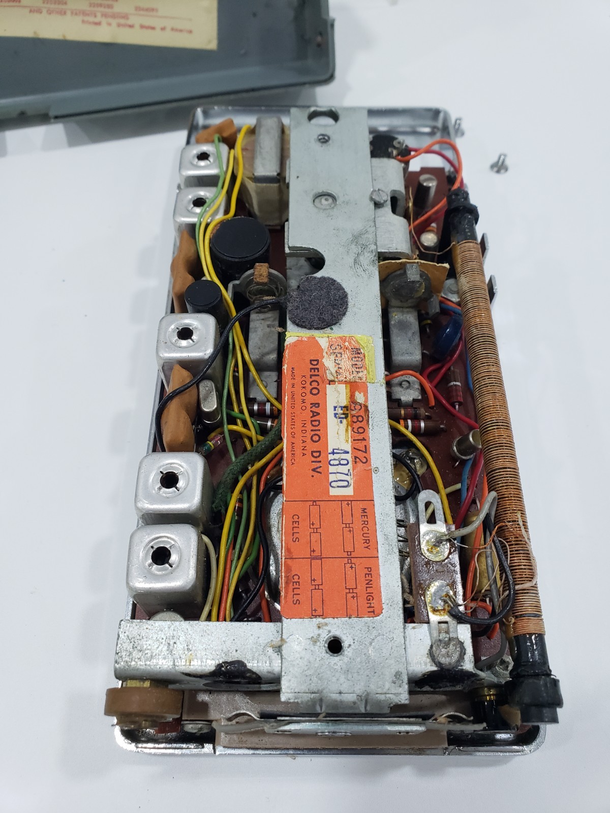 Vintage 1959 OLDSMOBILE TRANS-PORTABLE AM Car Radio for Parts or Restore 989172