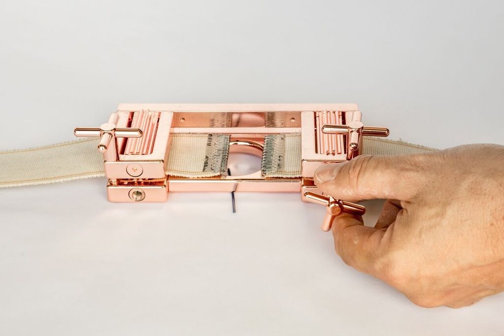 Belt Puller , Stretching tool , Conveyor , Laundry Folder. Limited space access