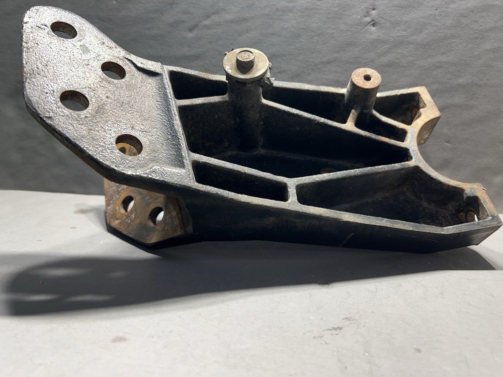 2017-2024 OEM INTERNATIONAL LT CUMMINS PROSTAR RIGHT CAB BRACKET SUPPORT