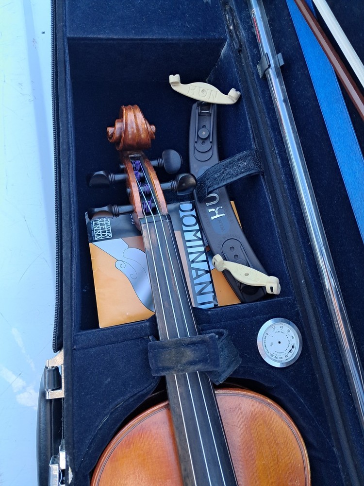 Amati Fine Instruments Violin Model AFV-017 4/4