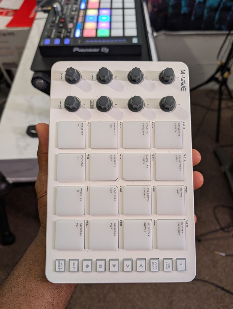 Launch Pad USB-C Interface Portable Wireless MIDI Controller Suitable Percussion