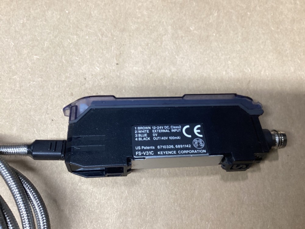 Keyence FS-V31C Fiber Optic Amplifier Sensor #111H28