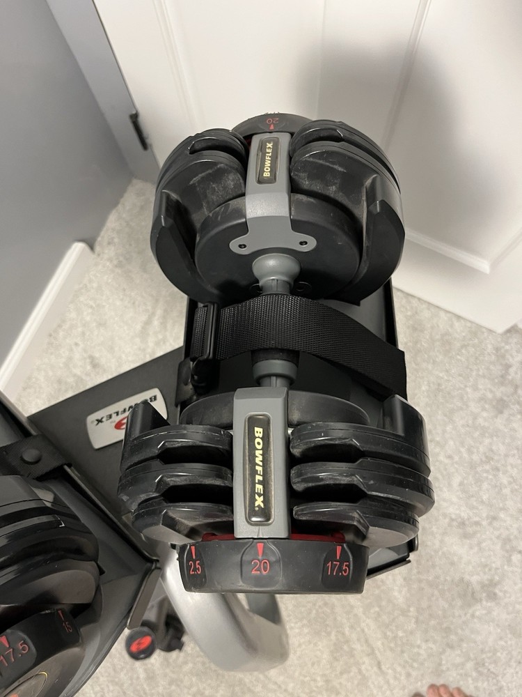 Bowflex SelectTech 220 2.5-20lbs Adjustable Dumbbells with Stand