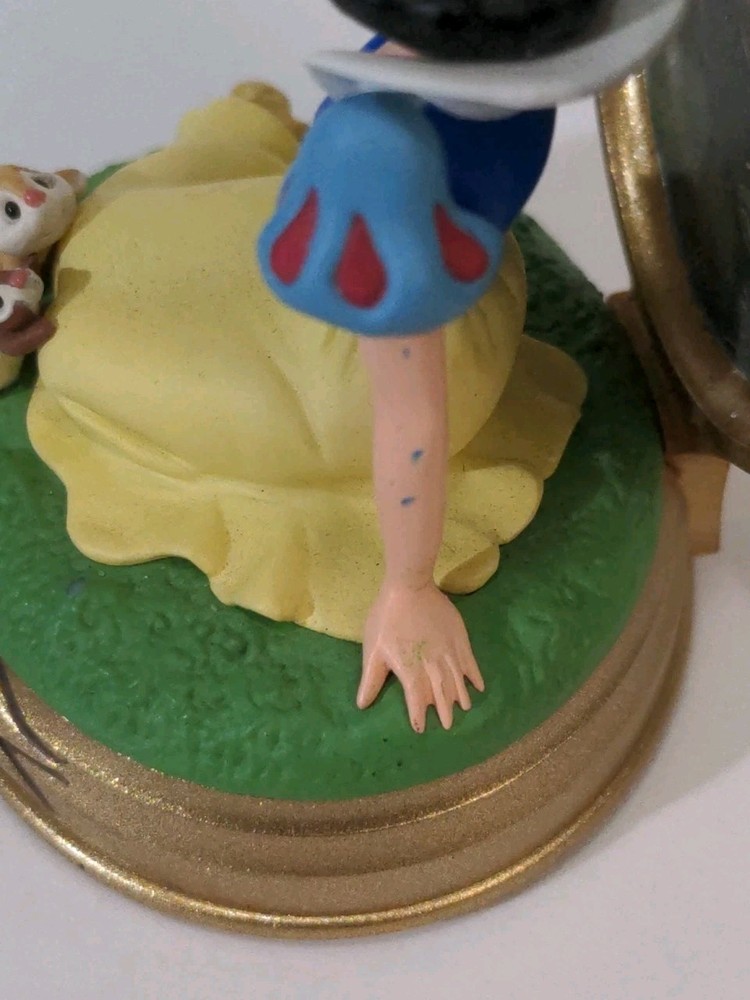 Hallmark Keepsake - Disney's Snow White - The Enchanted Memoriee Collection 1998