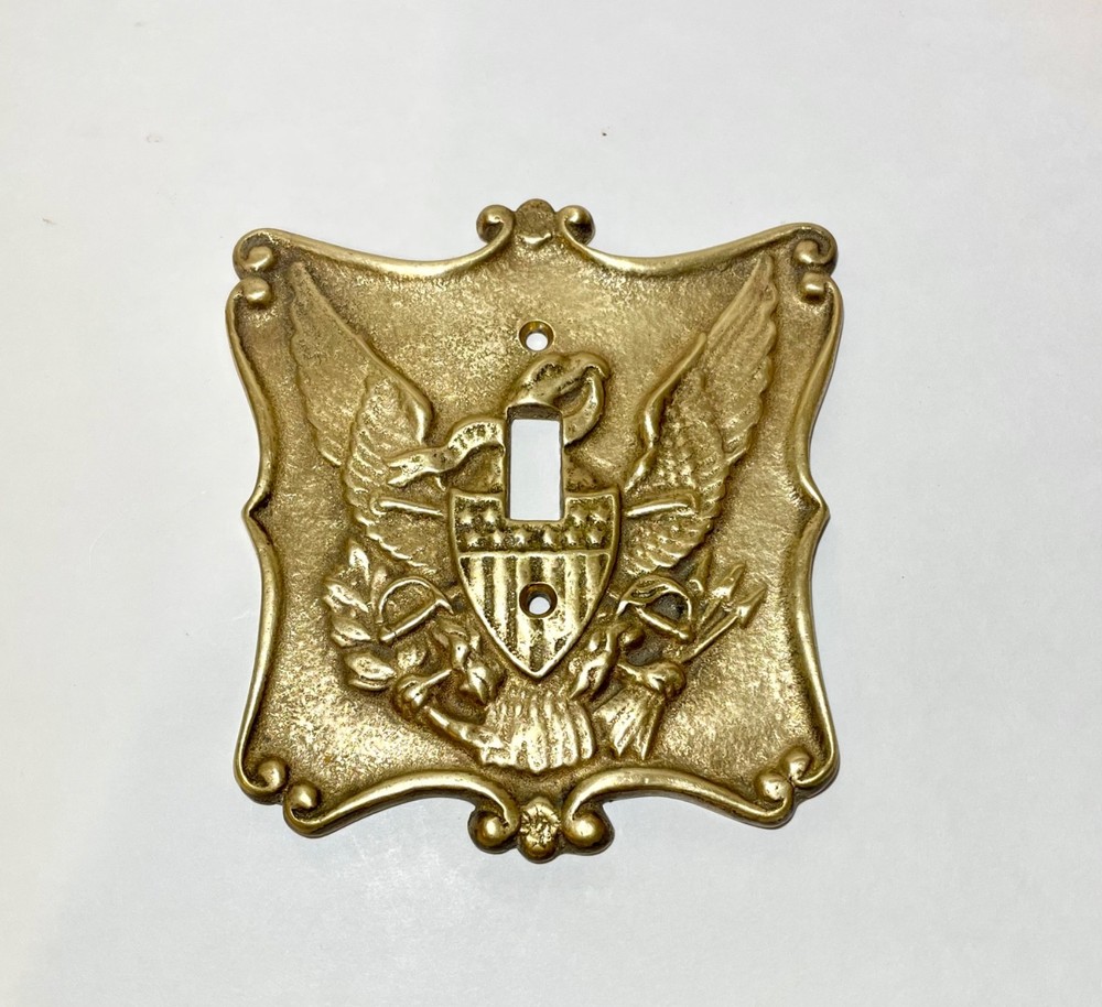 VINTAGE 1960’s SOLID BRASS Eagle Motif Single Light Switch Cover! RARE!