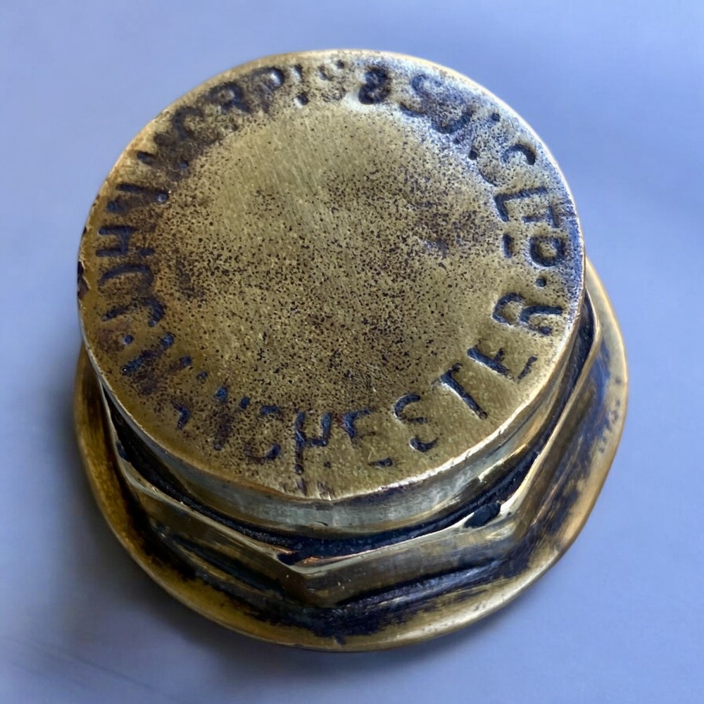 John Morris and Sons LTD Manchester Threaded Hubcap Fire Engine External Thread