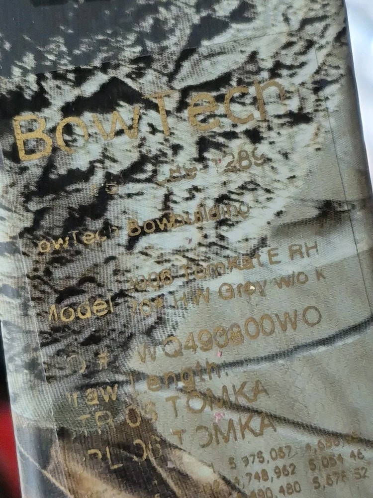 Bowtech Tomkat RH Compound Bow 70 LBS Camo