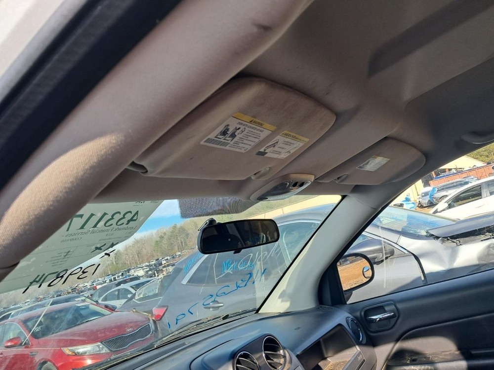 COMPASS 2011 Glove Box 4893478