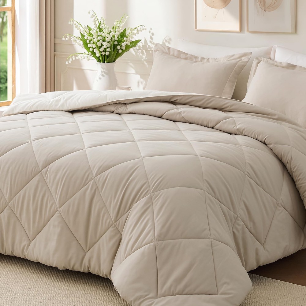 King Size Comforter Set, Soft Reversible Bedding for All Seasons, 3 Pieces Do...