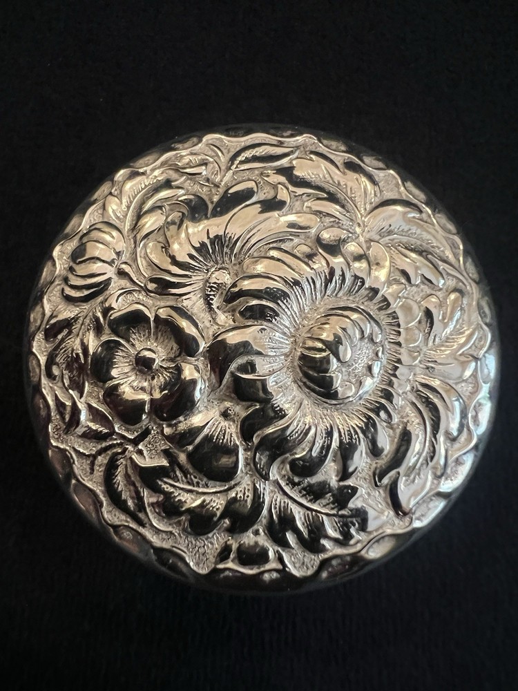 Beautiful Continental Silver Repouse Lidded Trinket Box c.1900
