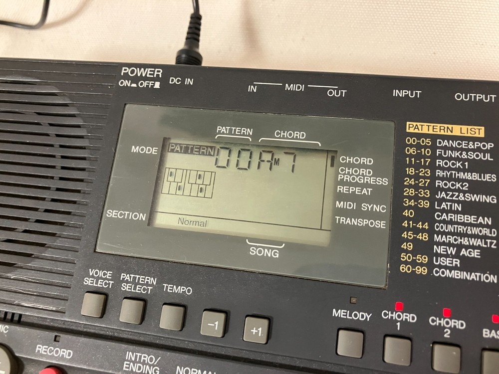 YAMAHA QR10 Sequencer Sampler Rhythm Machine Sound Module Tested