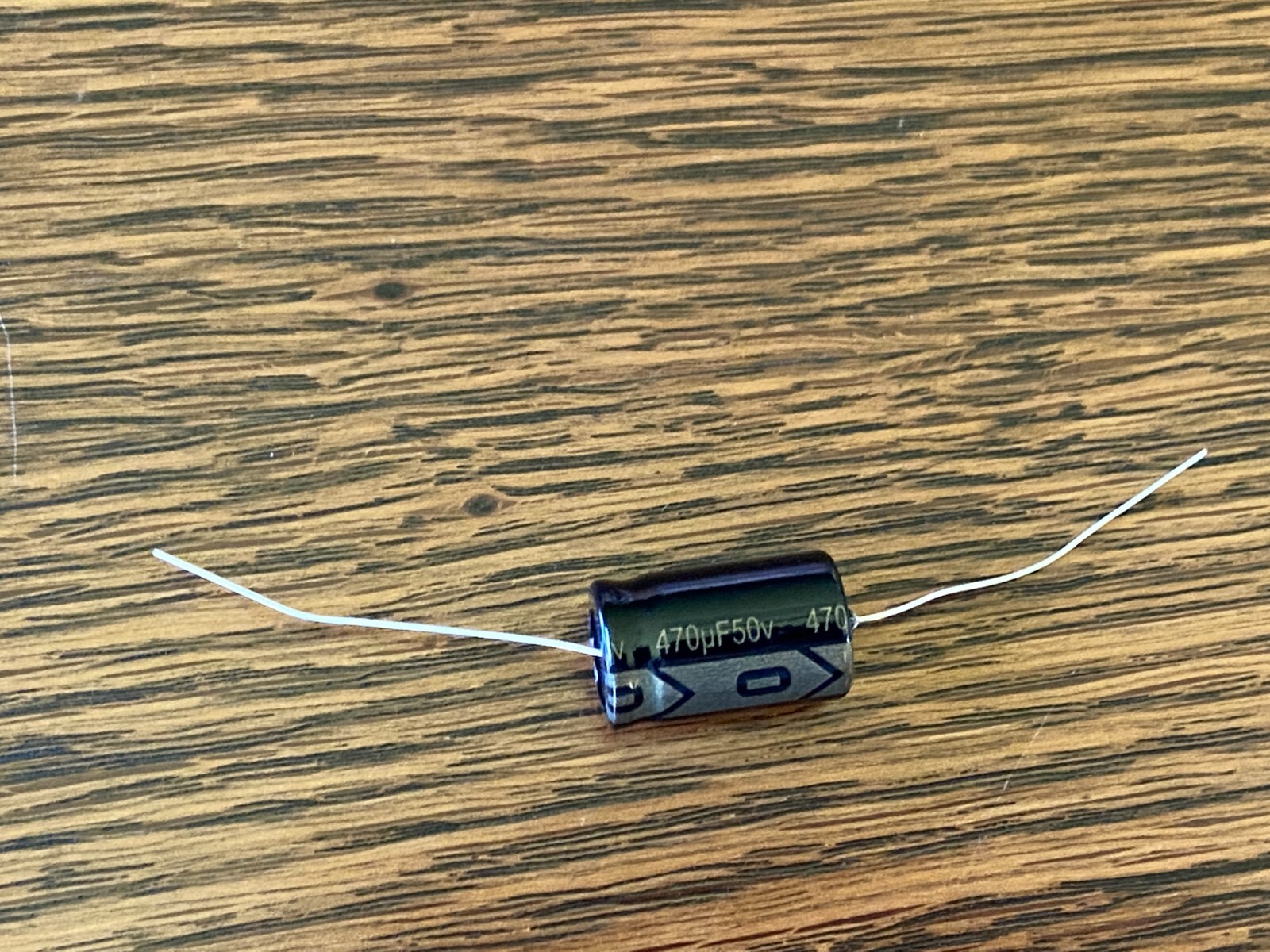 New 50v Axial Capacitor 5 6.8 10 15 22 25 33 47 50 68 100 uf Stereo Radio Repair