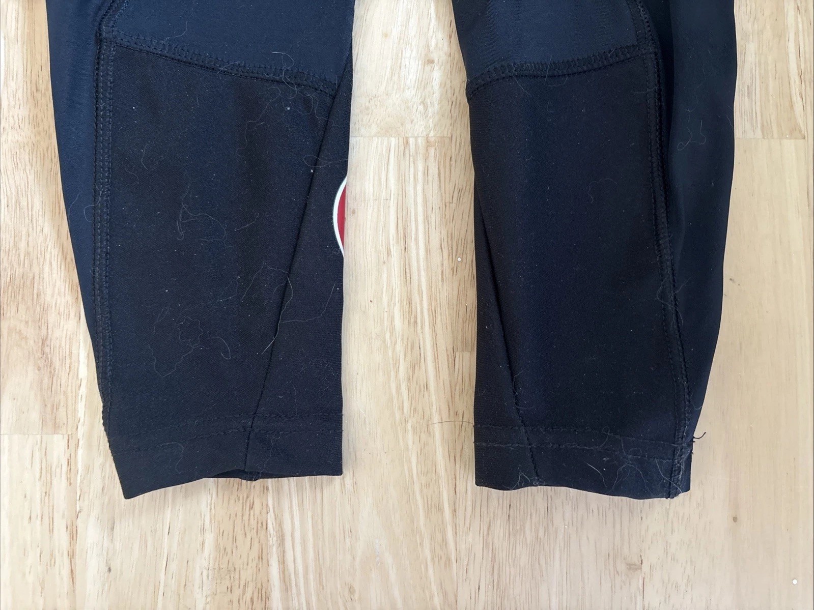 Castelli Unisex Medium Weight Arm Warmers Black Breathable SPF 50 Gripper Tops