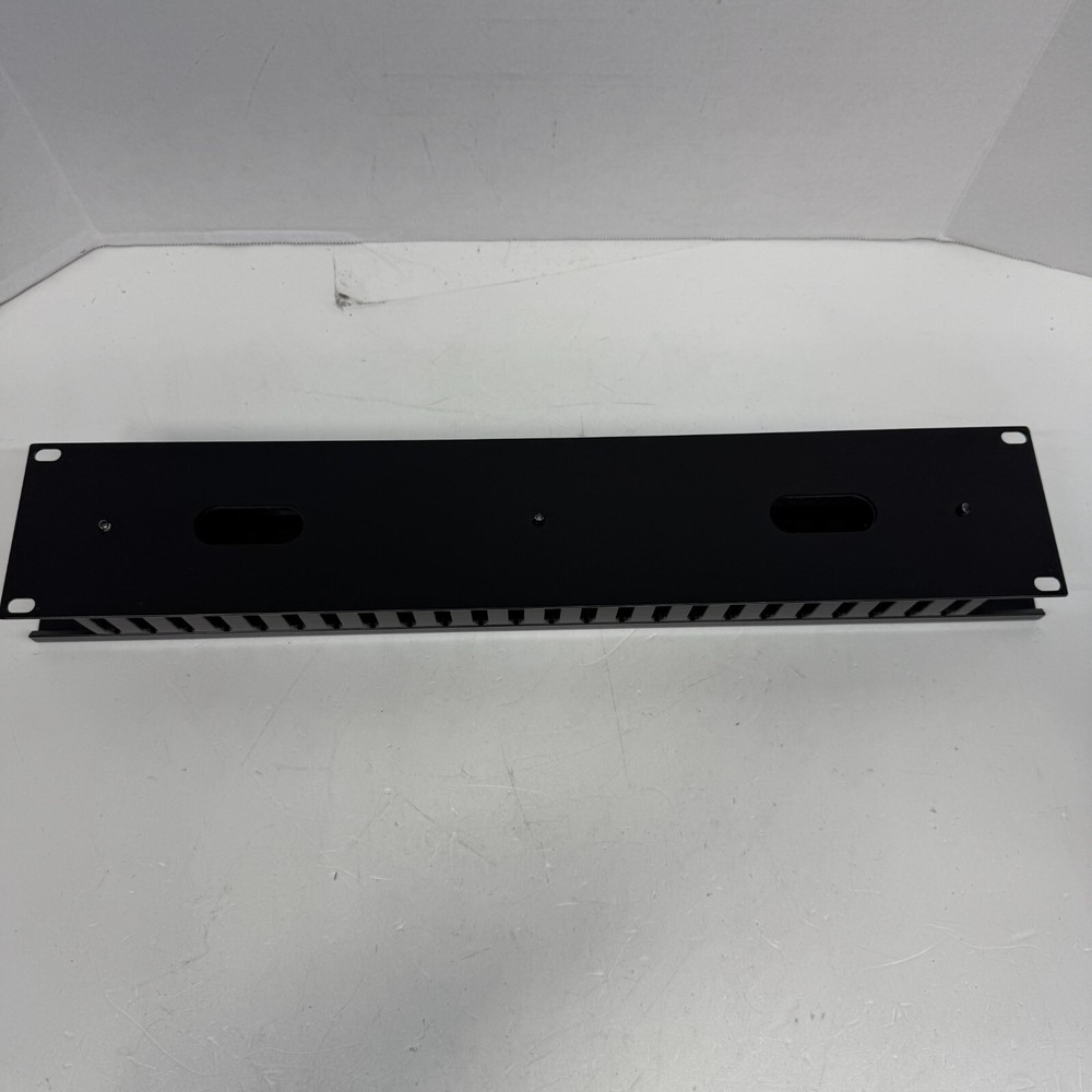 CablesToGo 03746 2U Horizontal Cable Management Panel – NEW