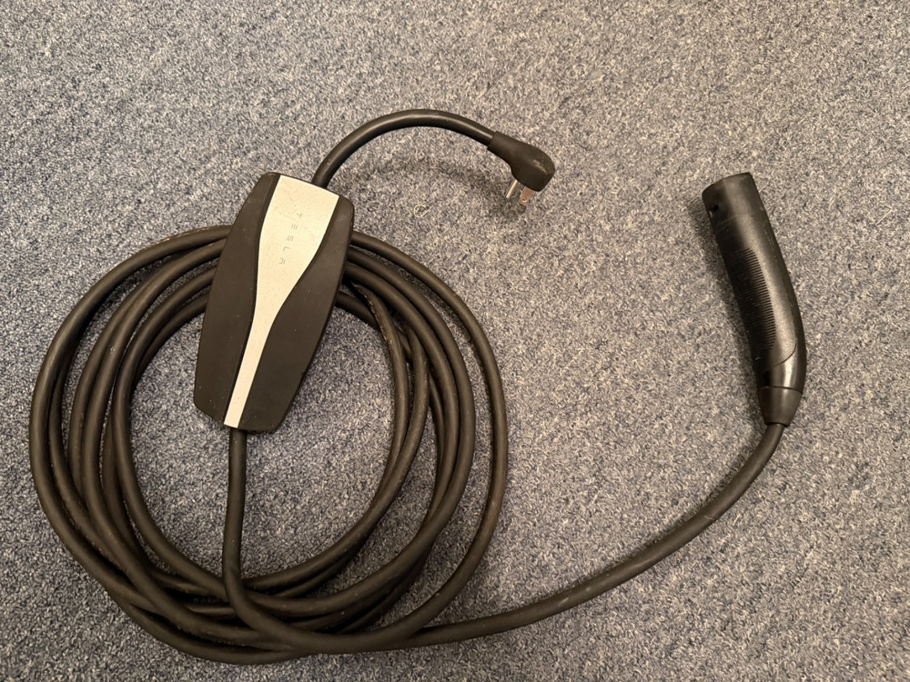 Tesla Gen 2 Universal Mobile Charger
