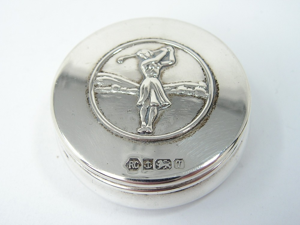 GOLFING INTEREST SOLID STERLING SILVER SNUFF, PILL BOX  CARRS OF SHEFFIELD 1993