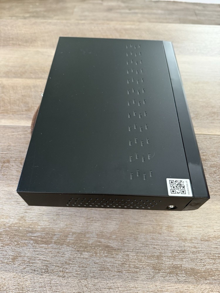 Lorex 1080P Wireless DVR (LH0904-D)-BLACK