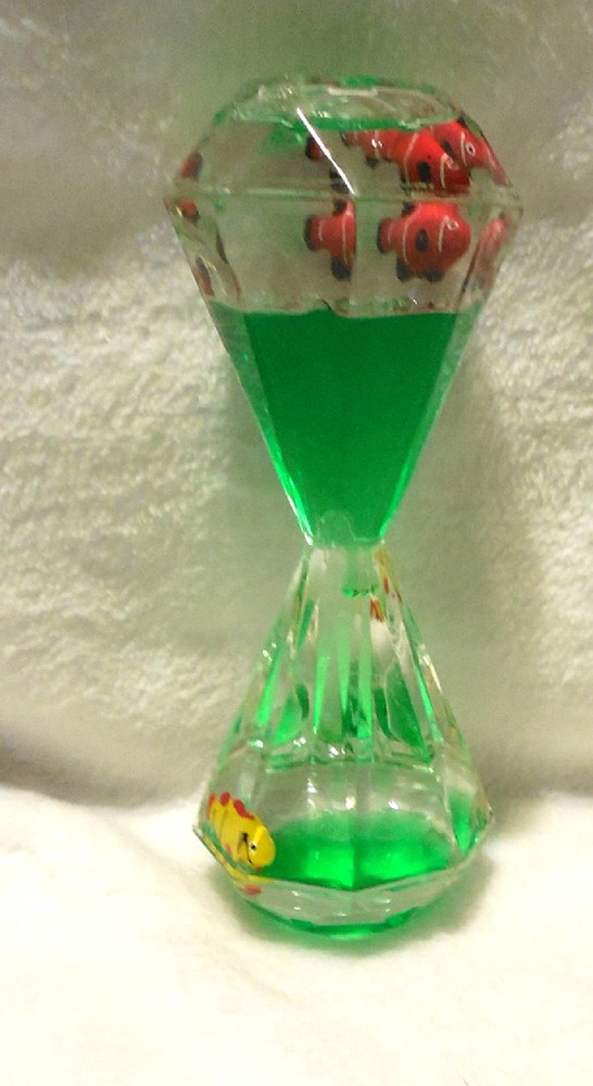 New YUE Action MOTION Liquid Floating Fish Timer Diamond Shaped Autism Calming