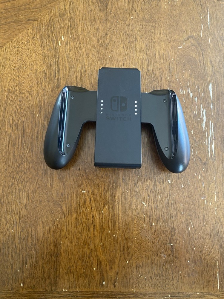 USED Nintendo Switch Gray Bundle + Games