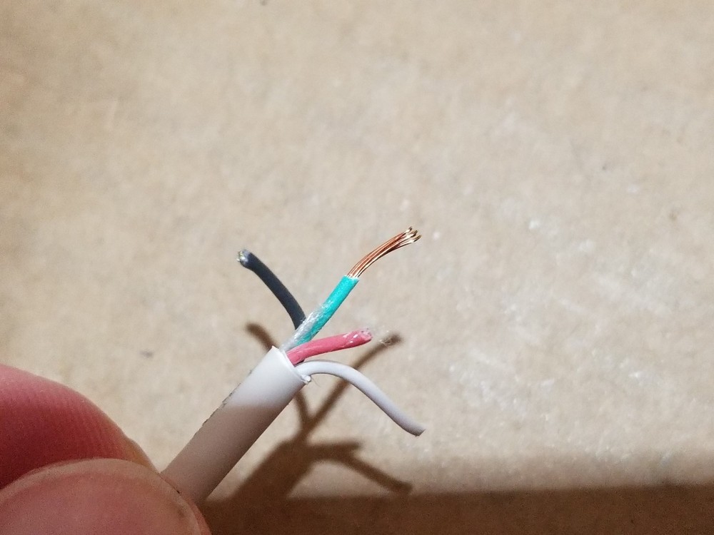 Southwire Genesis 3104 22/4C Stranded Security/Control Cable Plenum White /100ft