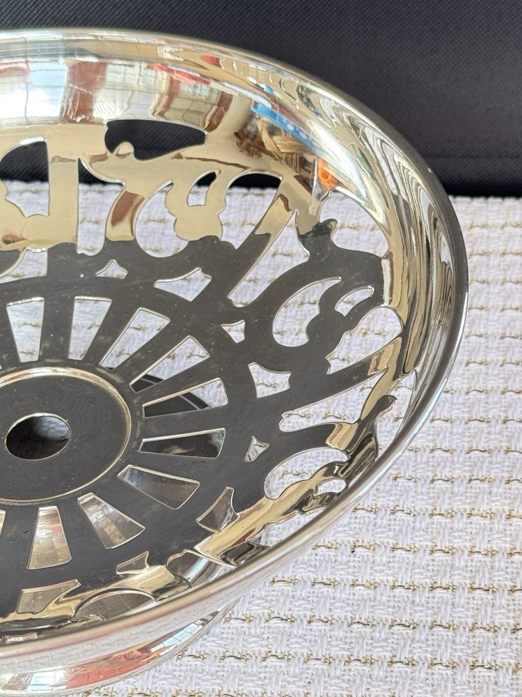 Vintage Manning Bowman Quality Meriden CT Fruit Bowl Silverplate Reticulated 232