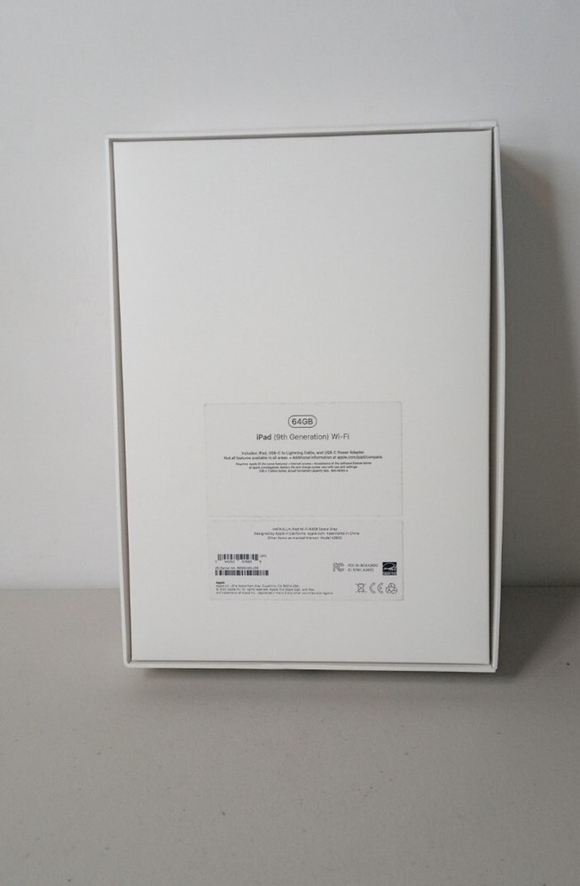 Apple iPad 64GB 9th Generation + MacBook Air empty boxes + Inserts ONLY No iPad