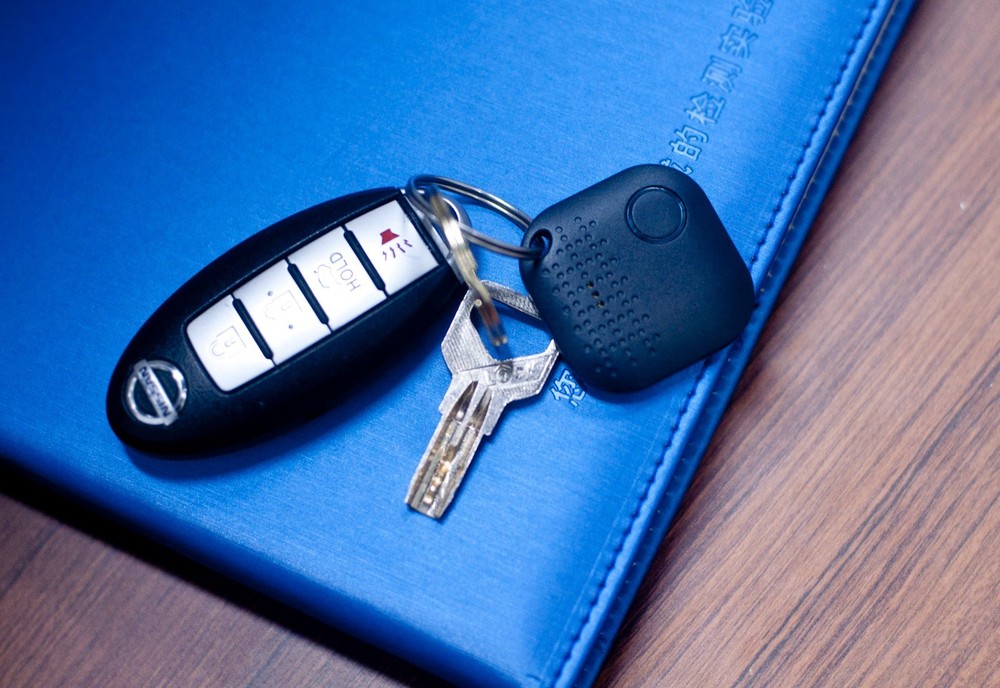 itrackeasy Bluetooth Key Tracker with motion Detection