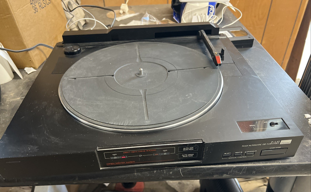 SANSUI P-L45 LINEAR TRACKING DIRECT DRIVE - FULL AUTOMATIC TURNTABLE UNTESTED