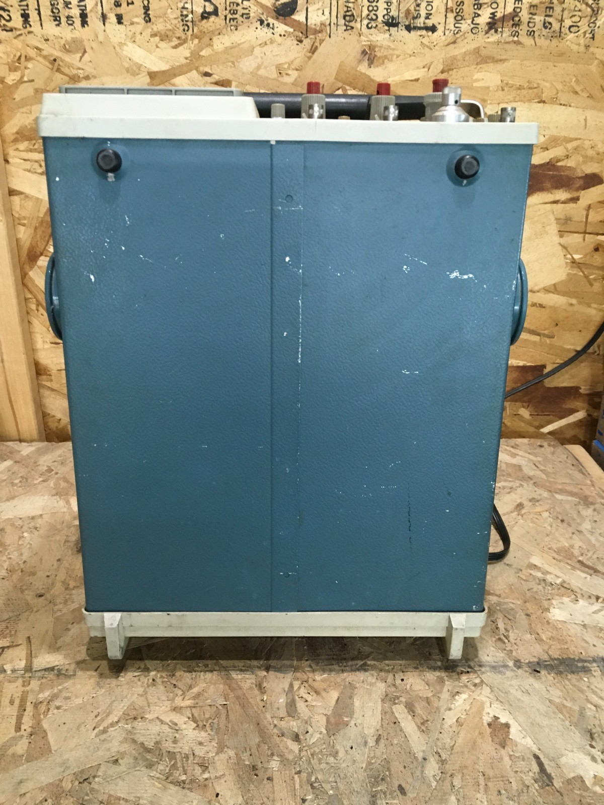 Tektronix 2215 60MHz Analog 2 Channel Oscilloscope Power Tested Only AS IS RS