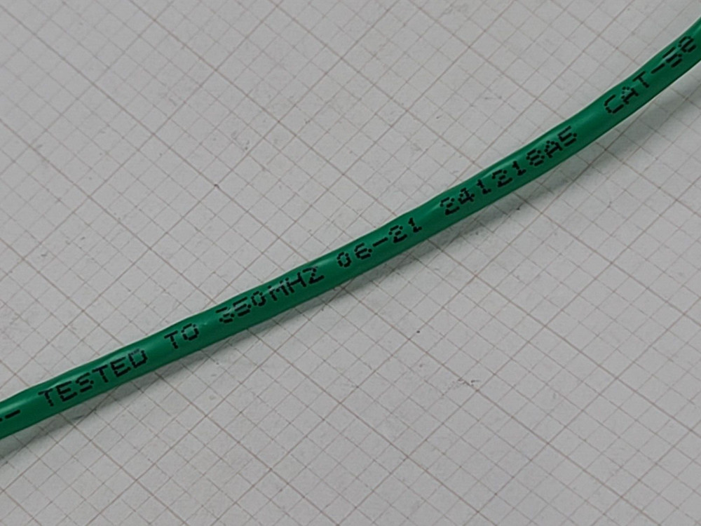 General Cable GenSPEED 5000 24/4P Cat5E UTP Plenum Network Cable CMP Green/100ft