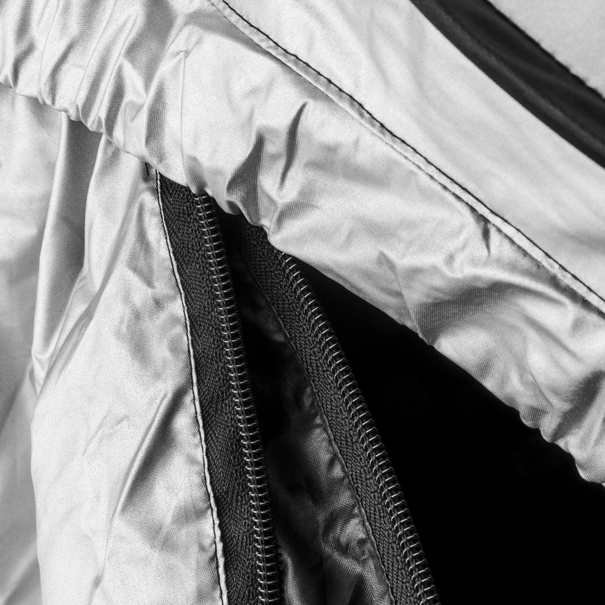 Adorama Film Changing Room (25 x 22 x 15")