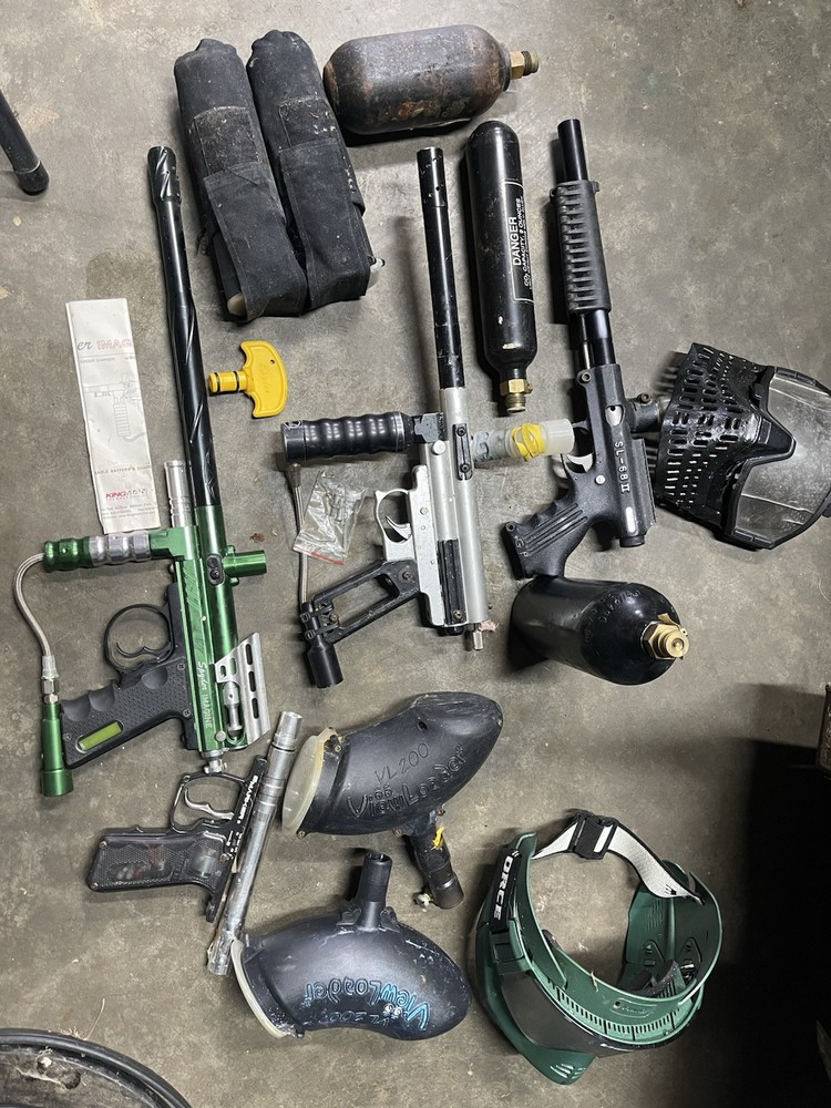 airsoft gun