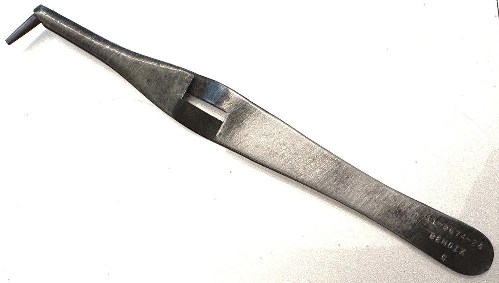 Tweezer Style Insertion Tool BENDIX 11-8675-24 C - Pre Owned