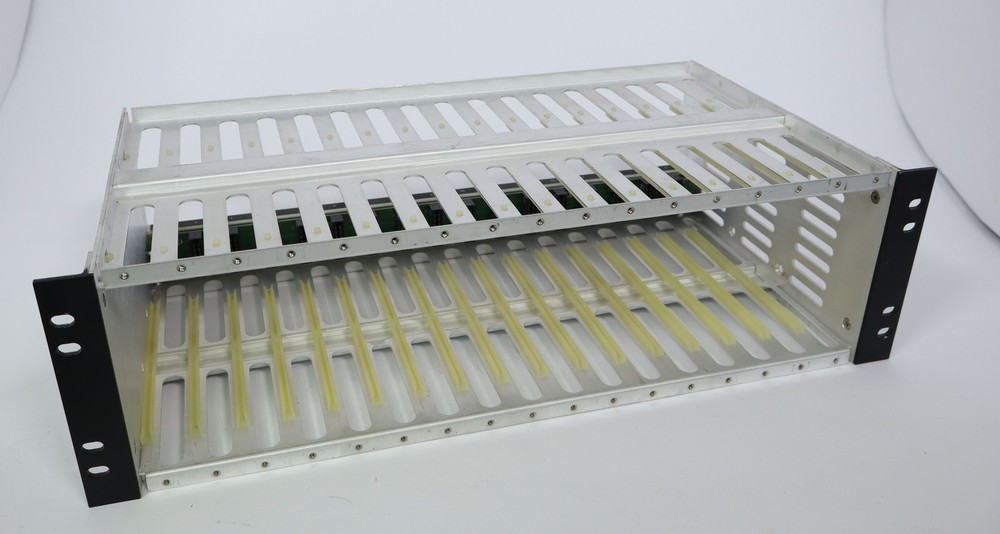 FiberOptions Cage Rack Model 515R
