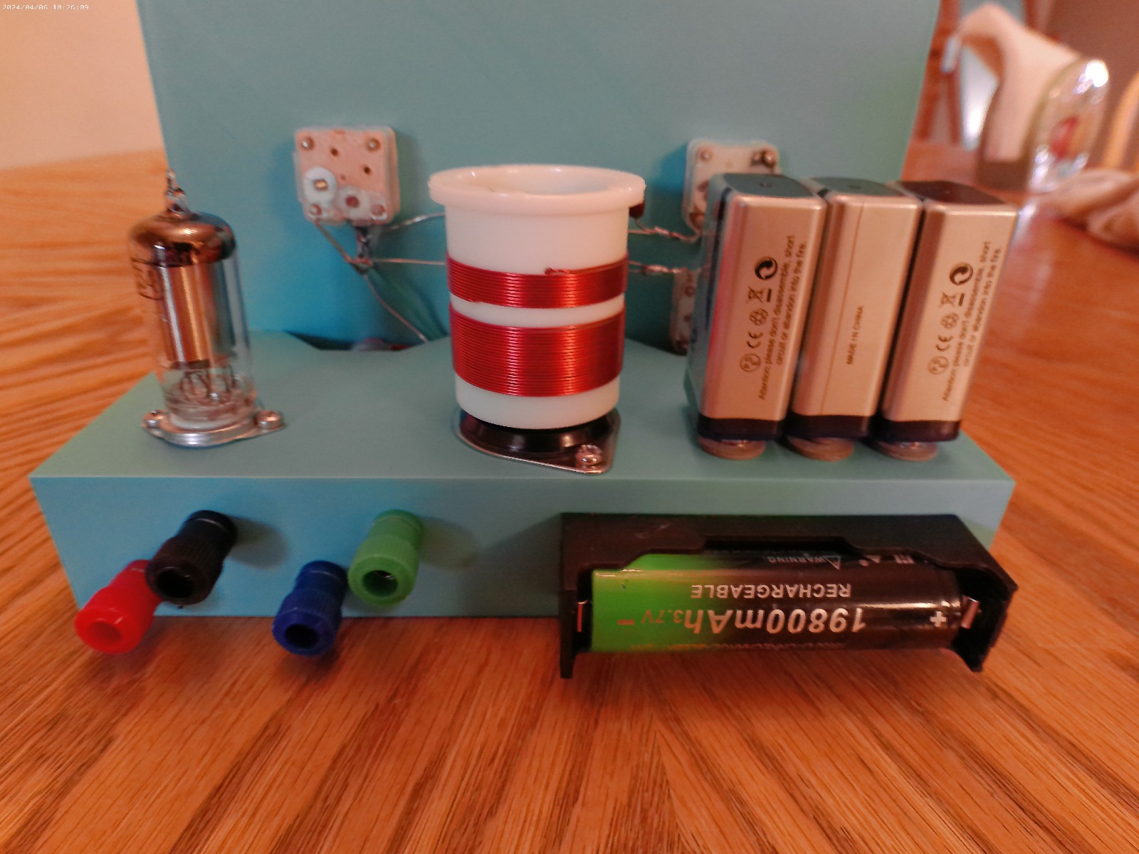 3S4 PENTODE REGENERATIVE RECEIVER 540 KHZ TO 17.0 MHZ W/PLUG-IN COILS