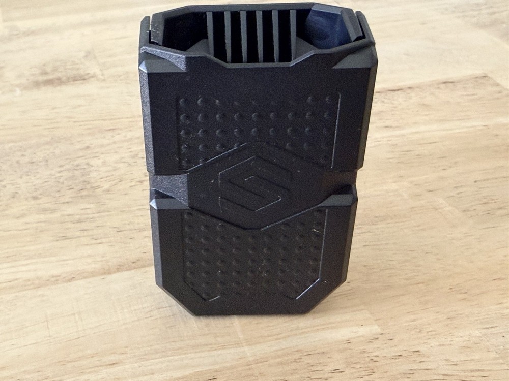 New Stopbox Universal Mag Carrier (Black) Fits Single and Double Stack Mags