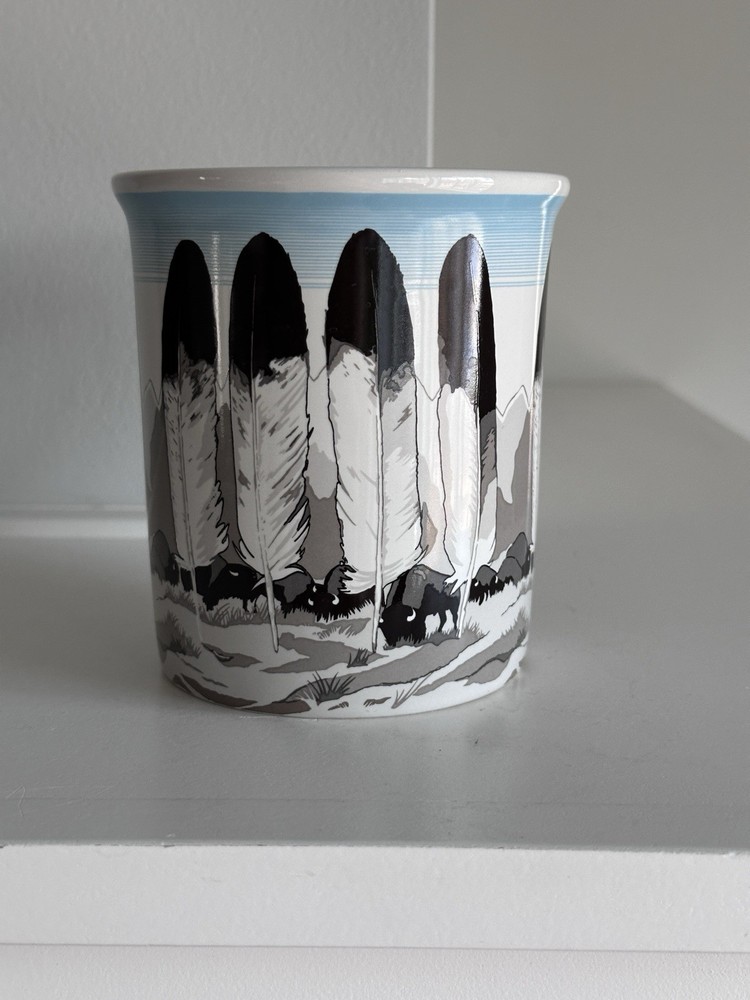 PENDLETON Legendary Ceramic Mug "In Their Element" Feathers 18 oz