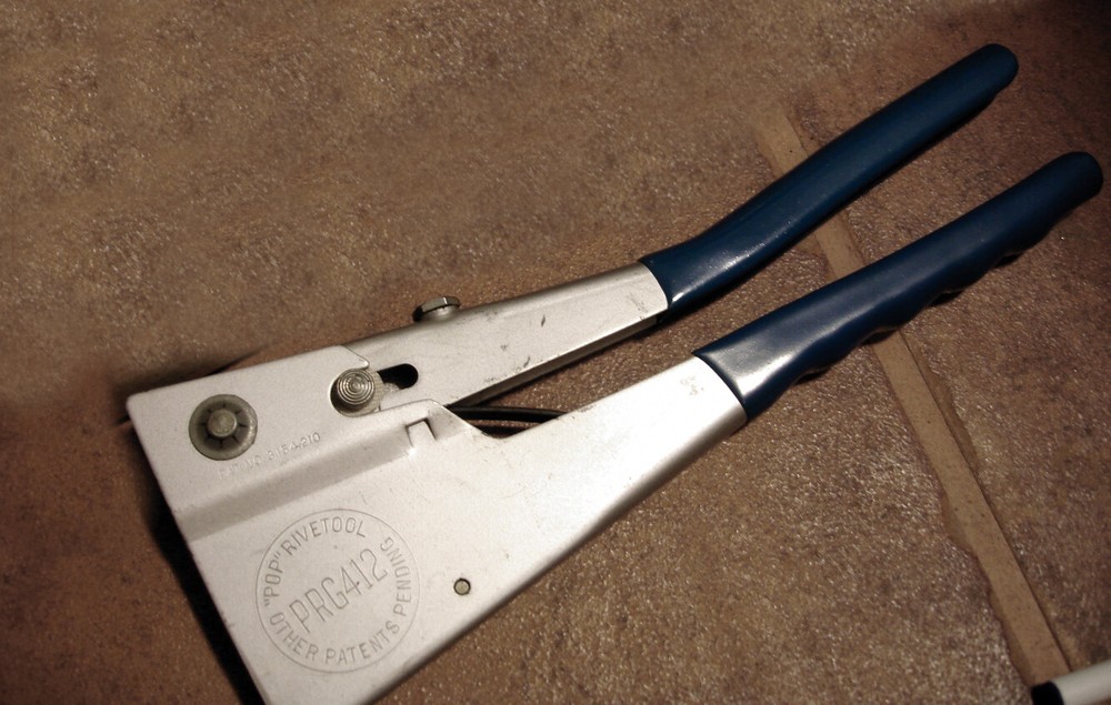 Vintage POP Rivetool PRG412 Blue Handles