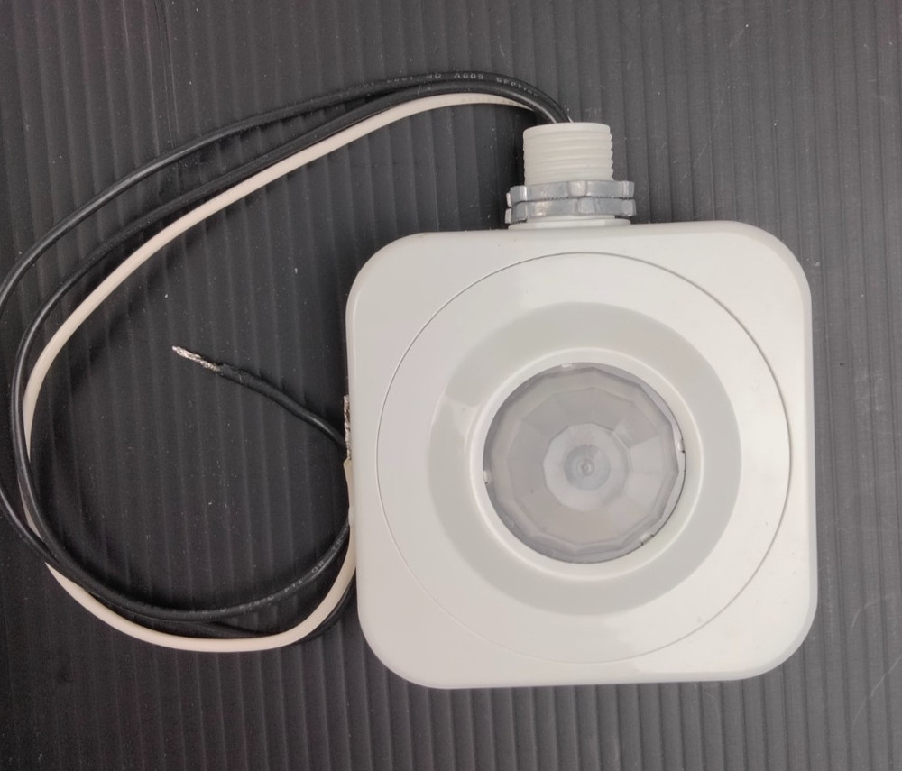 New NIB CRMB-10 Extended Range 360° Sensor Switch Same Day Shipping