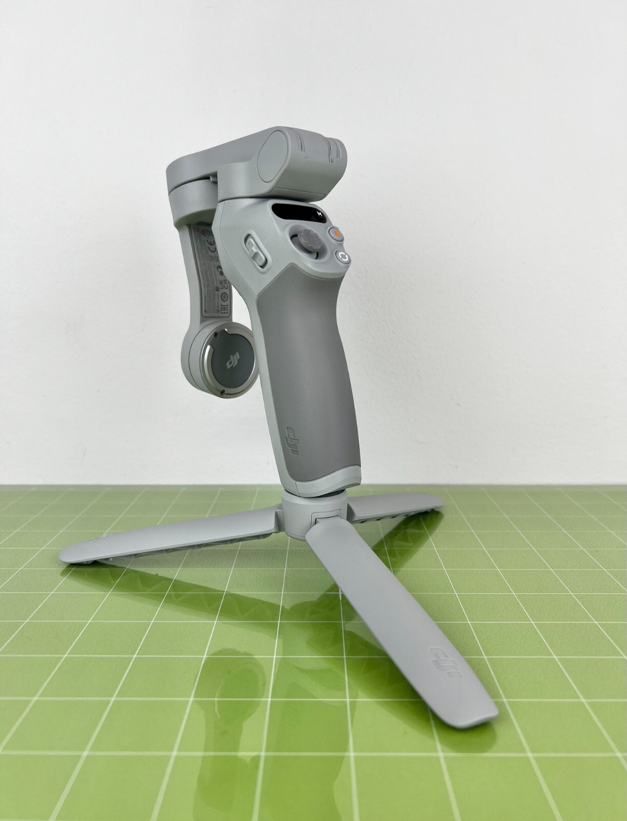 DJI Osmo Mobile SE Smartphone 3-Axis Gimbal Stabilizer [OK200] - Unactivated