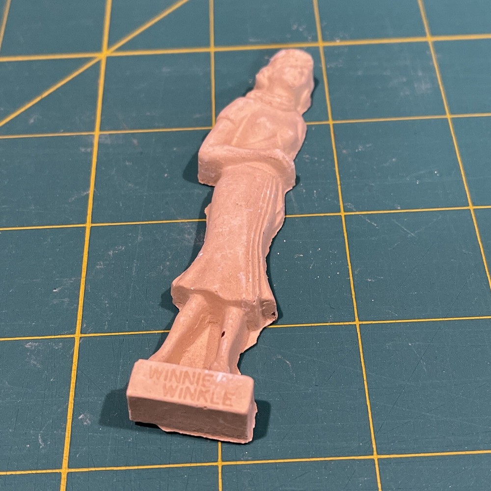 3.5" Winnie Winkle Comic Character Figurine Chalkware Original 1940’s E